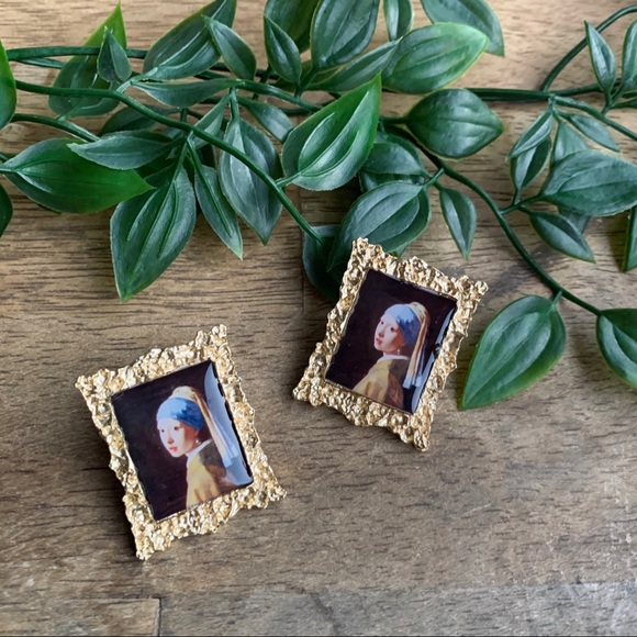 ASOS Jewelry - Gold frame Earrings